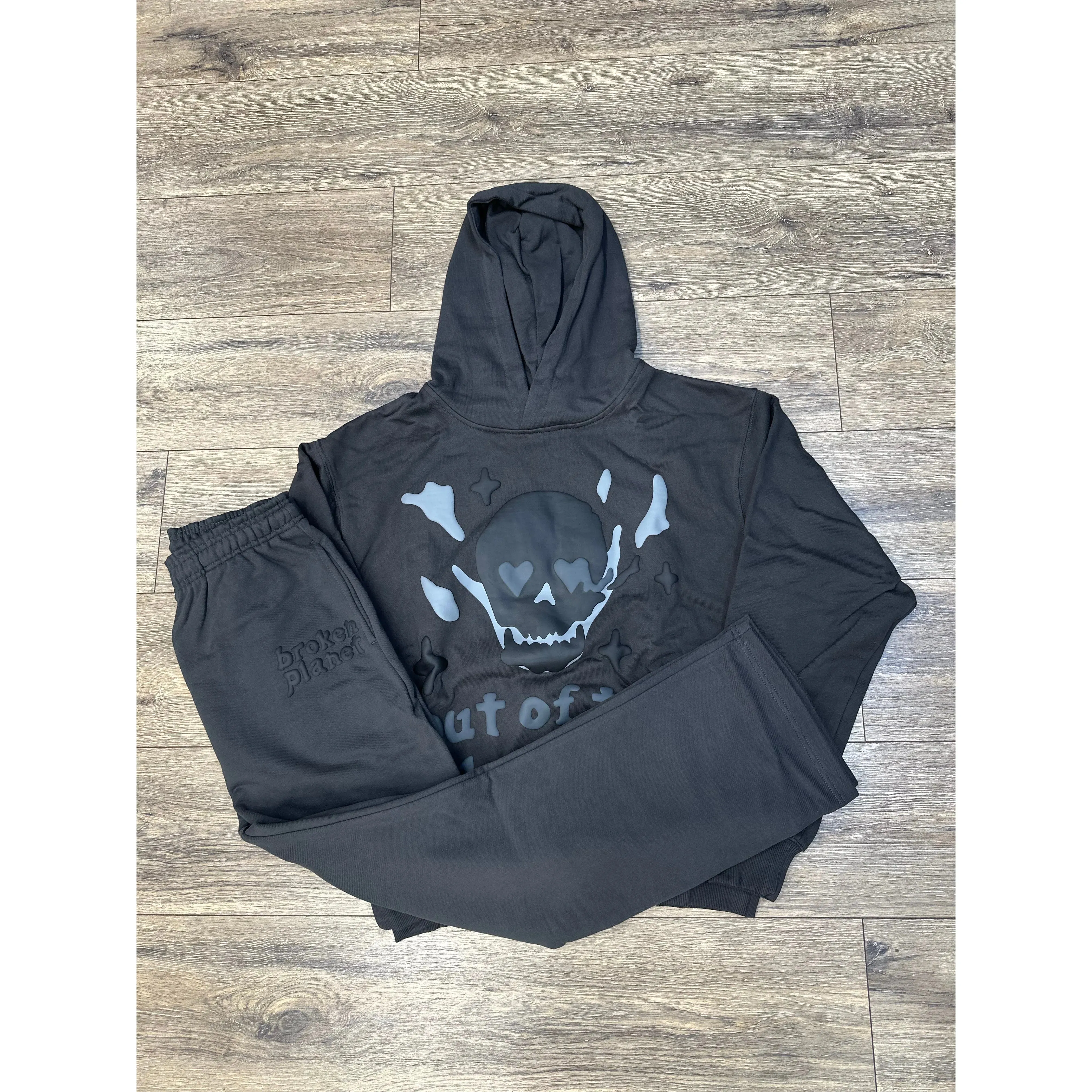 Broken Planet Market Out of the Shadows Full Set Soot Black