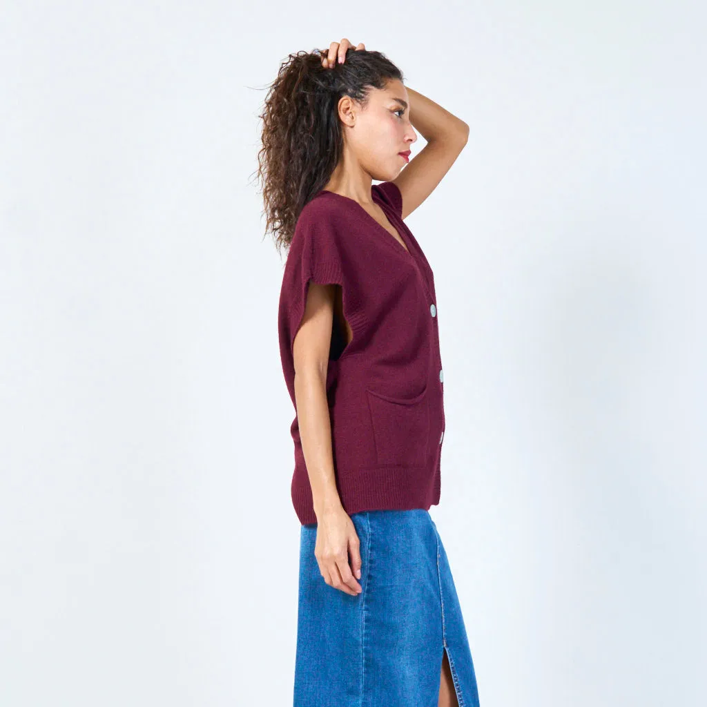 Buttoned v-neck sleeveless knit vest with pockets wholesale