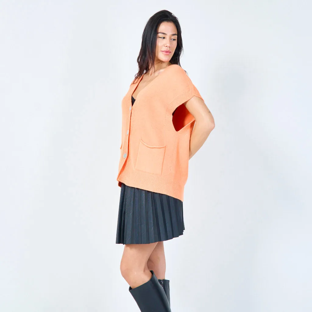 Buttoned v-neck sleeveless knit vest with pockets wholesale