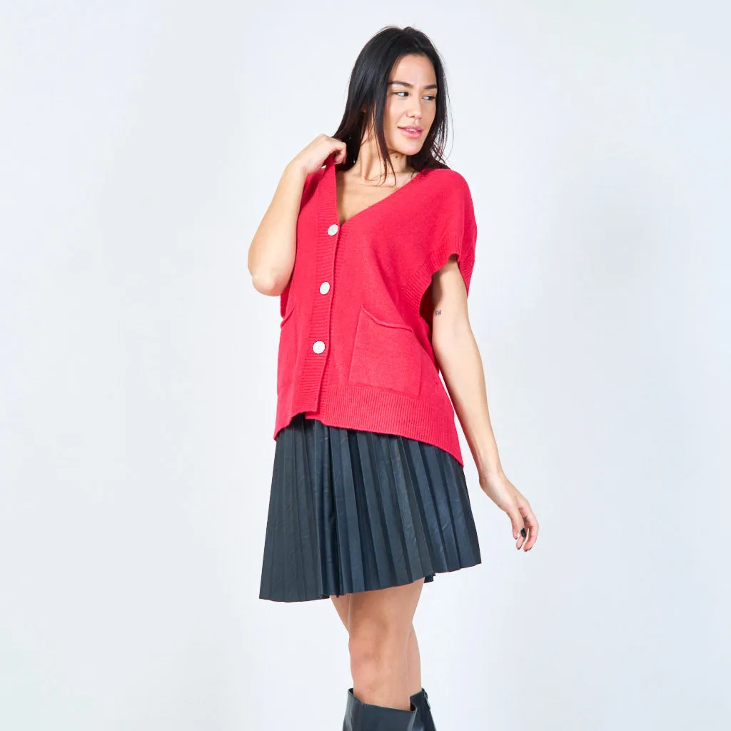 Buttoned v-neck sleeveless knit vest with pockets wholesale