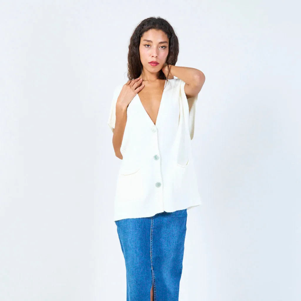 Buttoned v-neck sleeveless knit vest with pockets wholesale