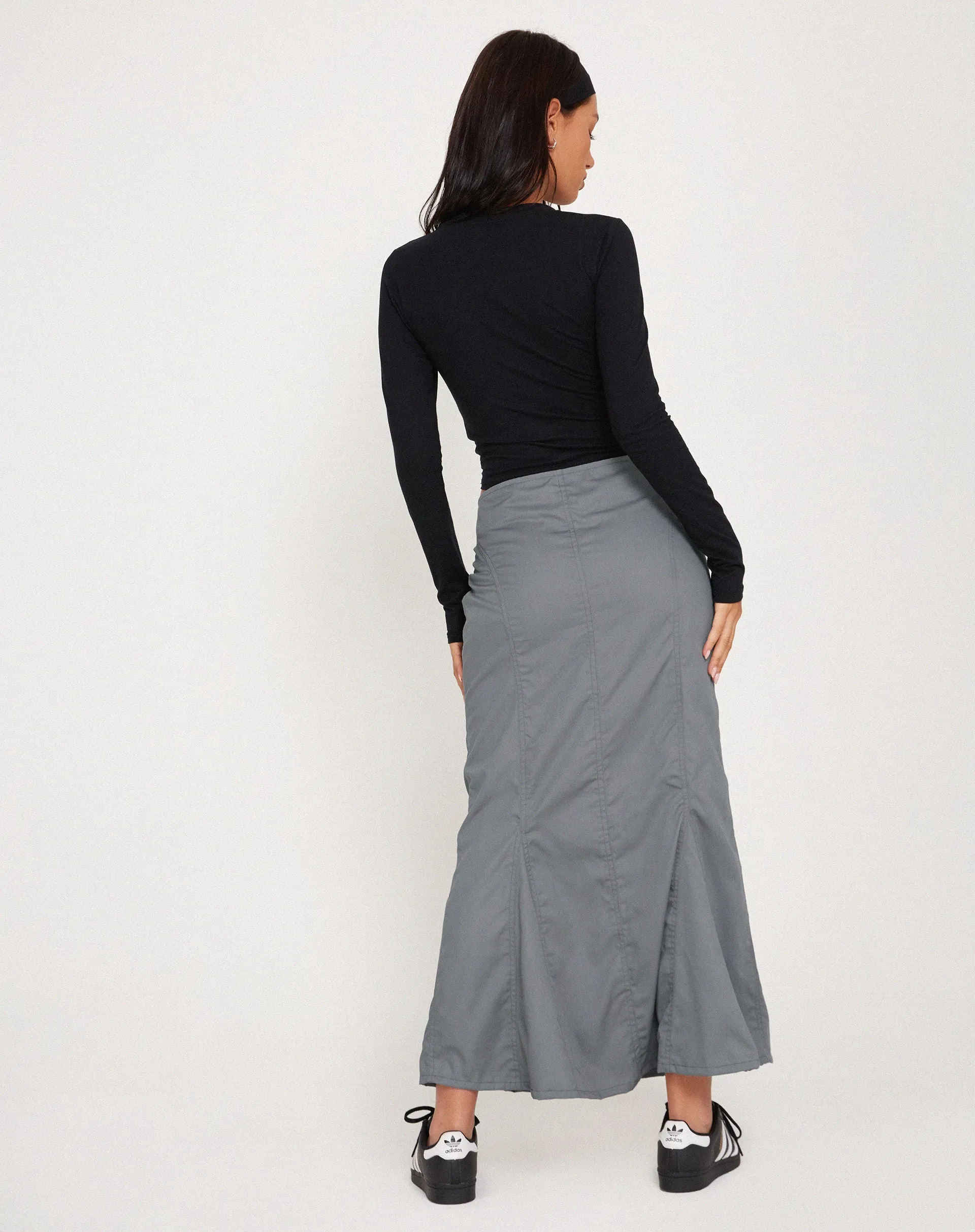 Chaeun Low Rise Midi Cargo Skirt in Grey