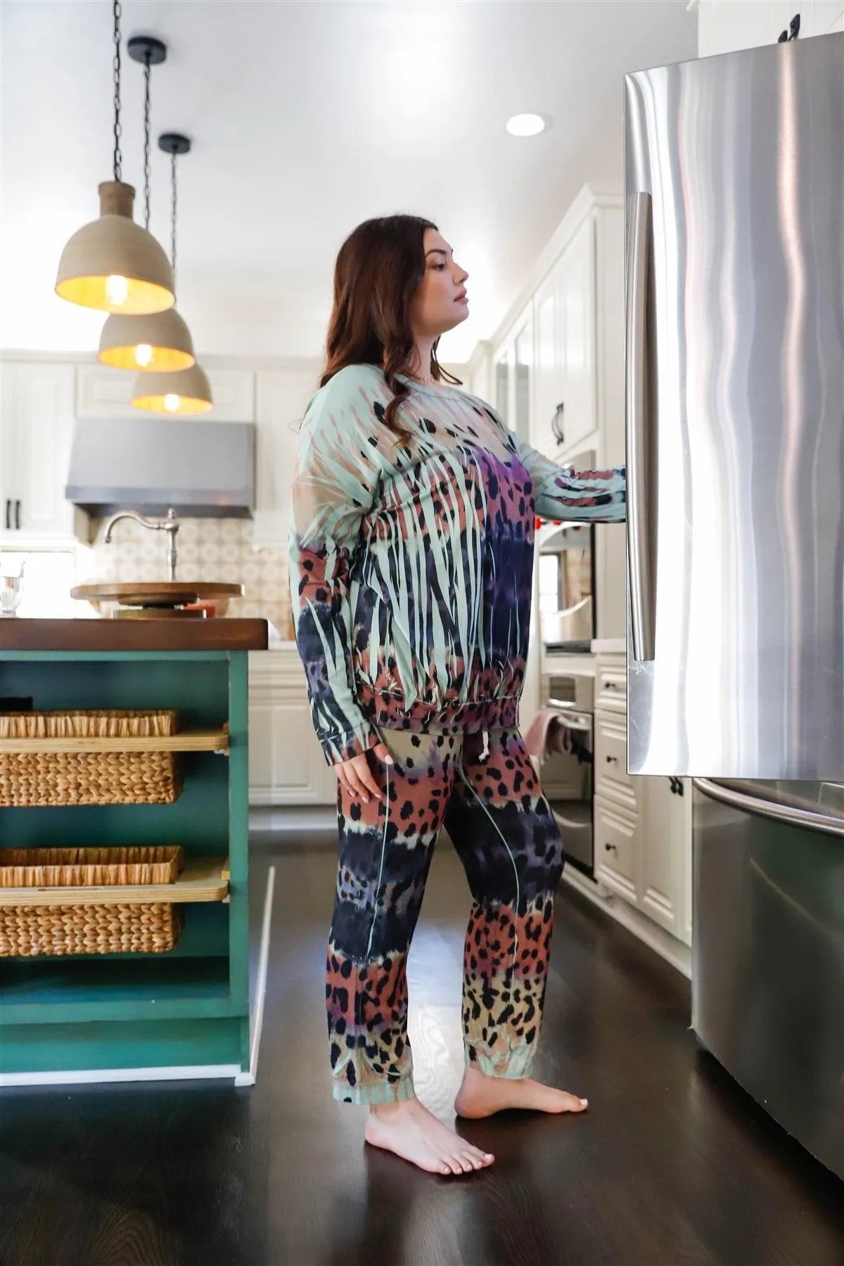 Junior Plus Dark Sage Animal Print Long Sleeve T-Shirt & Sweatpants Set /1-1-1
