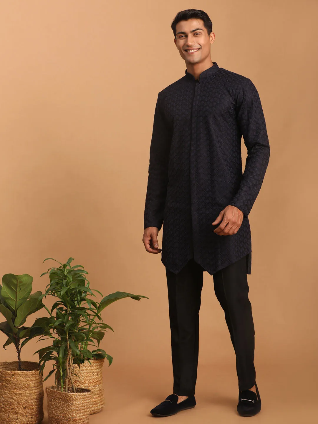 Men's Navy Blue Silk Blend Kurta by VASTRAMAY