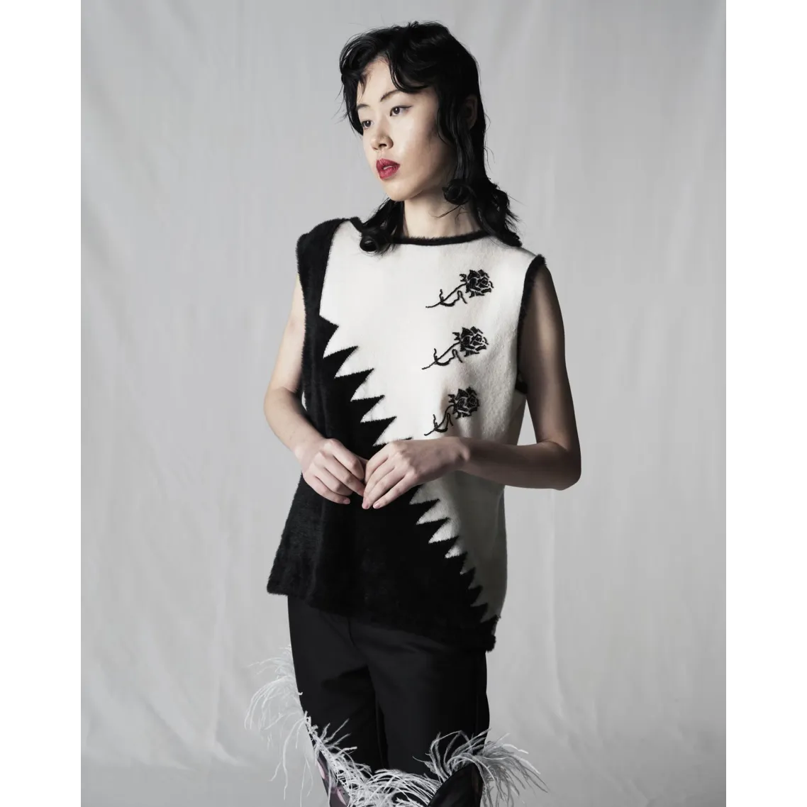 Rose Embroidered Knitted Vest
