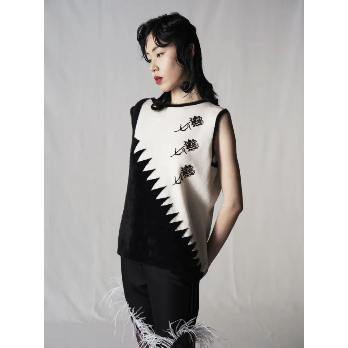 Rose Embroidered Knitted Vest